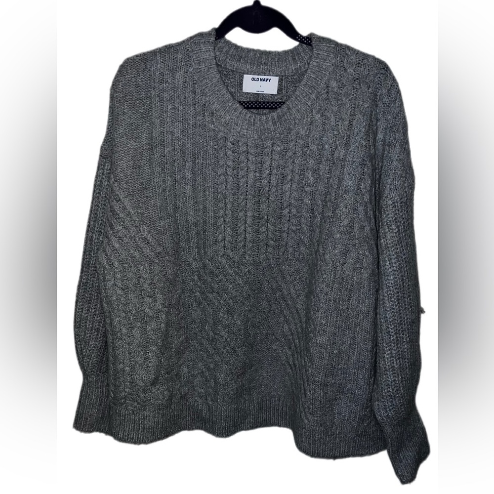 Old Navy Pullover oversized cable knit sweater size L